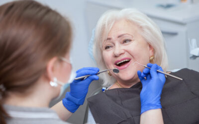 Impianti dentali per anziani: soluzioni e controindicazioni
