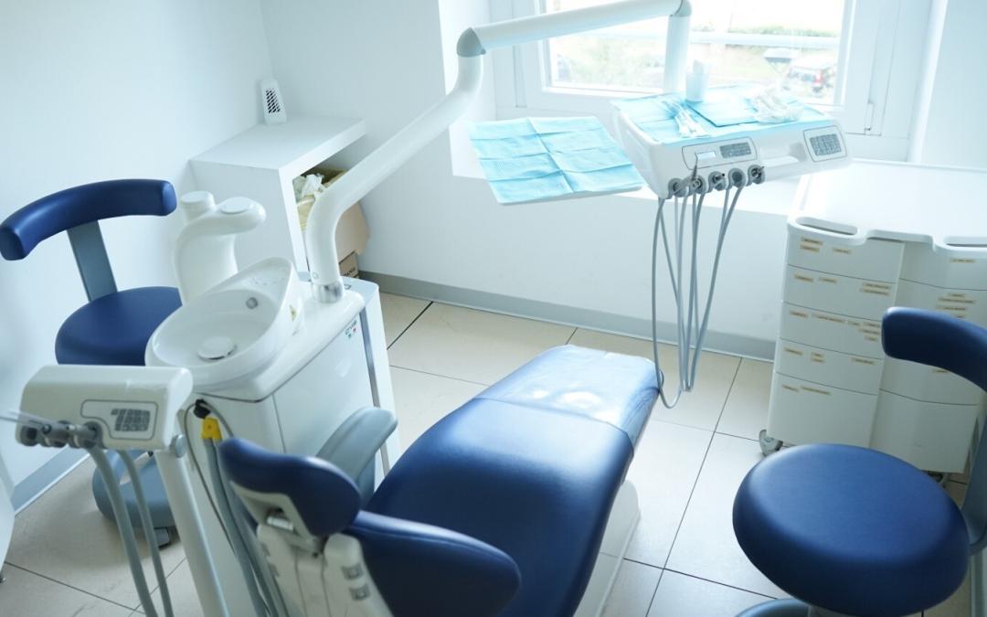 Dentista Ostia: quanto costa? Fa male?